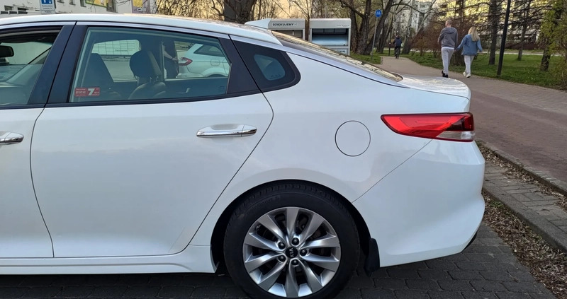 Kia Optima cena 36850 przebieg: 297000, rok produkcji 2016 z Warszawa małe 742